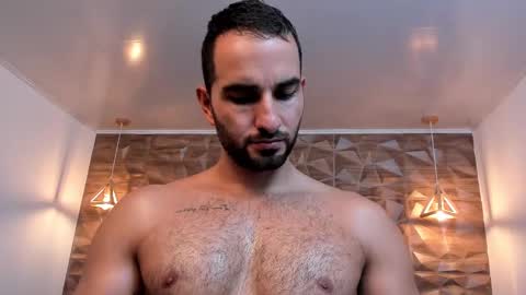 Snapshot of lorenzo_walker_ chatting on February 14, 2025, 5:46 pm L O R E N Z O Thumbs Up help online show from February 14, 2025, 5:46 pm