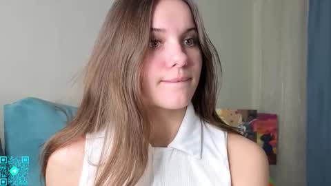 Chloe for Fan BlackHole online show from November 3, 2025, 5:25 pm