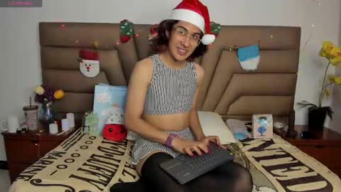 Snapshot of lorettmatthew chatting on December 27, 2024, 8:02 am LorettMatthew online show from December 27, 2024, 8:02 am