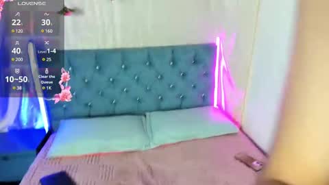 Snapshot of lorettmatthew chatting on February 22, 2025, 3:56 am LorettMatthew online show from February 22, 2025, 3:56 am