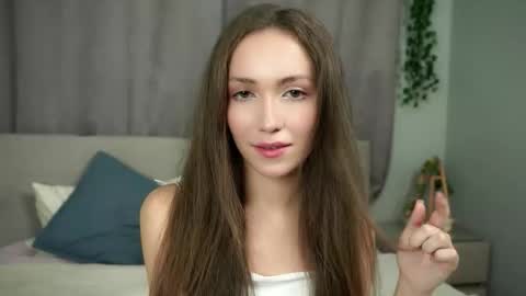 Snapshot of loriamarzinske chatting on September 23, 2025, 10:46 pm Naomi online show from September 23, 2025, 10:46 pm