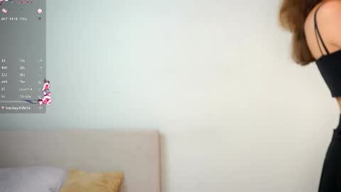 Snapshot of loriamarzinske chatting on October 27, 2025, 10:58 pm Naomi online show from October 27, 2025, 10:58 pm