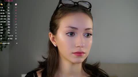 Snapshot of loriamarzinske chatting on November 24, 2025, 9:14 pm Naomi online show from November 24, 2025, 9:14 pm