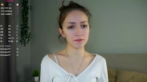 Snapshot of loriamarzinske chatting on November 29, 2025, 9:40 pm Naomi online show from November 29, 2025, 9:40 pm