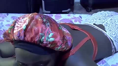 lotty_lavilla online show from October 26, 2025, 6:58 pm