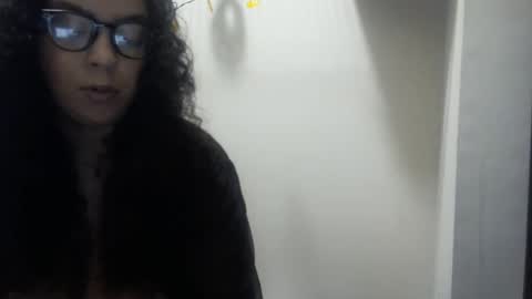 Snapshot of lotuzpetals chatting on October 5, 2025, 6:01 am Jasmine online show from October 5, 2025, 6:01 am