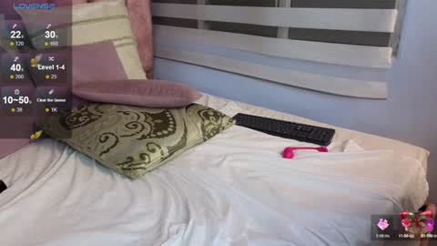 Snapshot of lou_rosse chatting on December 13, 2024, 12:42 am  Lou Rosse  online show from December 13, 2024, 12:42 am