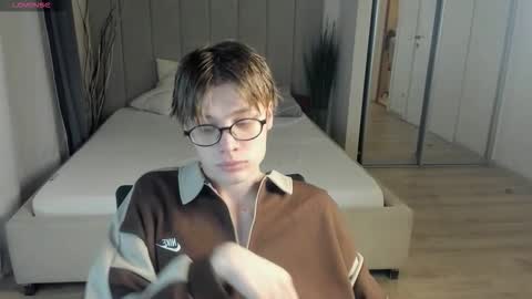 louie_evans online show from November 11, 2025, 3:56 pm