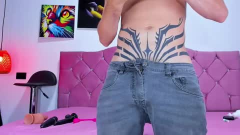 Snapshot of louis_bcasta1 chatting on January 20, 2025, 11:02 am OF louis bcasta1 online show from January 20, 2025, 11:02 am