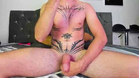 Snapshot of louis_bcasta1 chatting on September 8, 2025, 7:35 pm OF louis bcasta1 online show from September 8, 2025, 7:35 pm