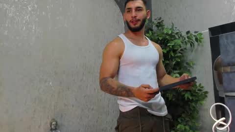 Louis online show from November 8, 2025, 12:33 am