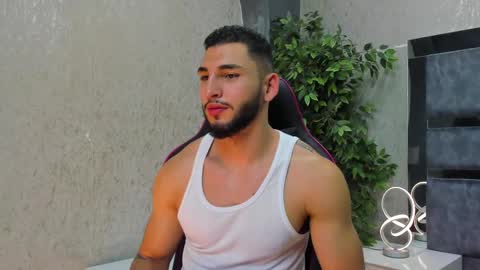 Louis online show from November 8, 2025, 7:56 pm