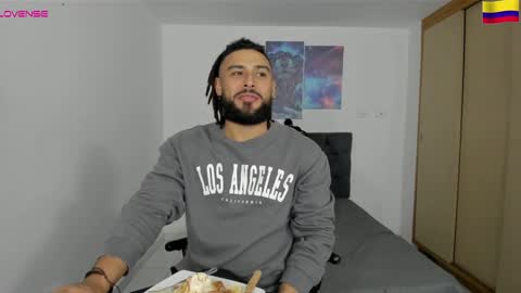 louis_marley_ online show from December 18, 2024, 1:15 am