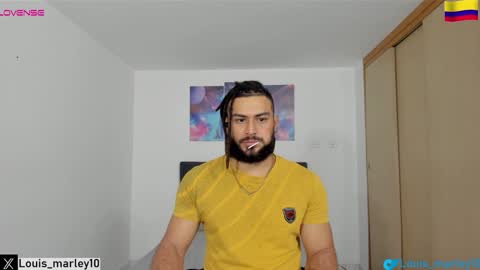 louis_marley_ online show from January 6, 2025, 2:26 am