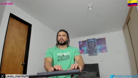 louis_marley_ online show from March 5, 2025, 2:46 am