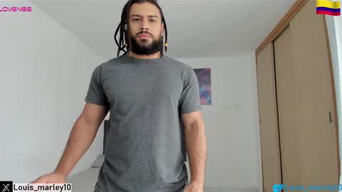 louis_marley_ online show from September 19, 2025, 2:18 pm