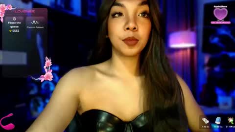 Louisa online show from November 10, 2025, 2:32 am