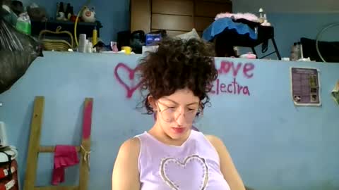 love_electra online show from November 10, 2025, 4:39 pm