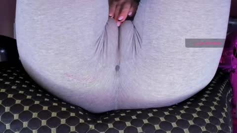 Snapshot of love_hard_kiru chatting on November 30, 2025, 8:51 am Kira online show from November 30, 2025, 8:51 am