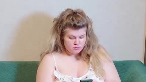 Snapshot of love_wiggy18 chatting on December 4, 2024, 12:58 pm Ally online show from December 4, 2024, 12:58 pm