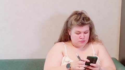 Snapshot of love_wiggy18 chatting on February 6, 2025, 9:43 am Ally online show from February 6, 2025, 9:43 am