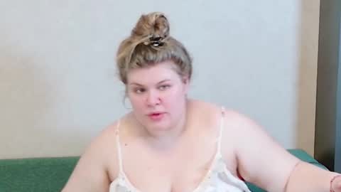 Snapshot of love_wiggy18 chatting on February 10, 2025, 10:31 am Ally online show from February 10, 2025, 10:31 am