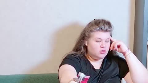 Snapshot of love_wiggy18 chatting on February 17, 2025, 12:38 pm Ally online show from February 17, 2025, 12:38 pm