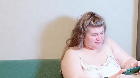 Snapshot of love_wiggy18 chatting on February 25, 2025, 12:24 pm Ally online show from February 25, 2025, 12:24 pm