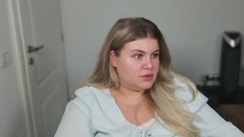 Snapshot of love_wiggy18 chatting on September 24, 2025, 2:42 pm Ally online show from September 24, 2025, 2:42 pm