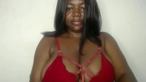 Snapshot of lovecumsluttie chatting on October 4, 2025, 11:36 pm mila online show from October 4, 2025, 11:36 pm