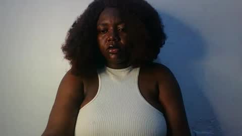 Snapshot of lovecumsluttie chatting on October 11, 2025, 6:50 pm mila online show from October 11, 2025, 6:50 pm