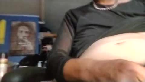 lovefromal online show from October 17, 2025, 10:29 am