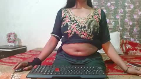 Snapshot of lovefunnitya chatting on February 17, 2025, 1:04 am Divya online show from February 17, 2025, 1:04 am