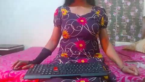 Snapshot of lovefunnitya chatting on February 27, 2025, 8:17 am Divya online show from February 27, 2025, 8:17 am