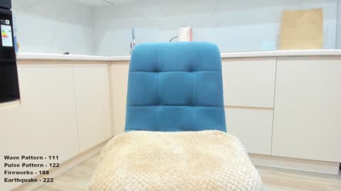 Snapshot of lovehearts_girl chatting on February 5, 2025, 10:51 am Kate Kim online show from February 5, 2025, 10:51 am