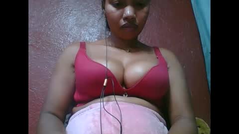 loveinlife750427 online show from October 22, 2025, 5:24 pm