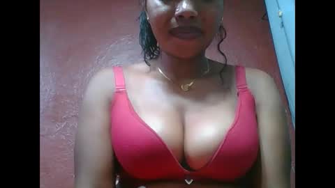 loveinlife750427 online show from November 21, 2025, 6:34 am