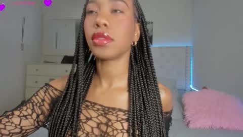 Snapshot of loveit_hermione chatting on November 23, 2025, 10:09 pm Val online show from November 23, 2025, 10:09 pm