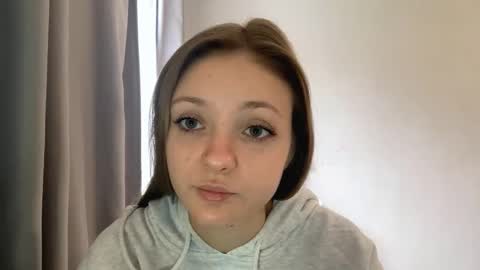 Ella online show from October 27, 2025, 5:55 am