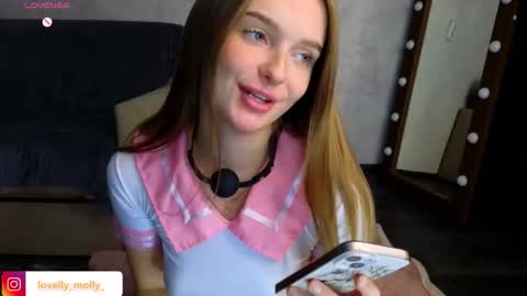 Snapshot of lovelly_molly chatting on December 4, 2025, 4:48 pm Molly online show from December 4, 2025, 4:48 pm
