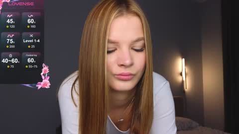 Snapshot of lovely_babyy chatting on January 2, 2025, 12:34 am Jenny online show from January 2, 2025, 12:34 am