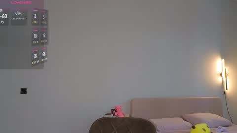 Snapshot of lovely_babyy chatting on February 25, 2025, 2:25 am Jenny online show from February 25, 2025, 2:25 am