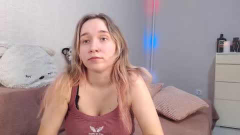 Lovely Hayley online show from November 15, 2025, 9:43 pm