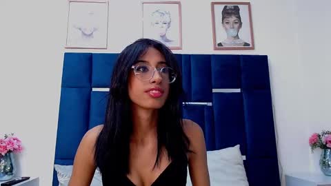 Snapshot of lovely_kitten_ chatting on October 29, 2025, 2:08 pm   online show from October 29, 2025, 2:08 pm