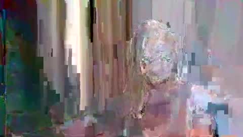 lovely_krizzy online show from November 20, 2025, 10:59 am