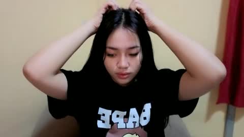 lovely_leah23 online show from September 22, 2025, 4:58 am