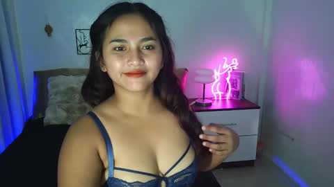 Snapshot of lovely_pinayxoxo chatting on September 25, 2025, 9:18 pm JESSA online show from September 25, 2025, 9:18 pm