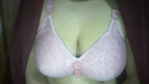 Snapshot of lovely_sweet_girl chatting on December 30, 2024, 10:45 pm katrina follow me guys online show from December 30, 2024, 10:45 pm