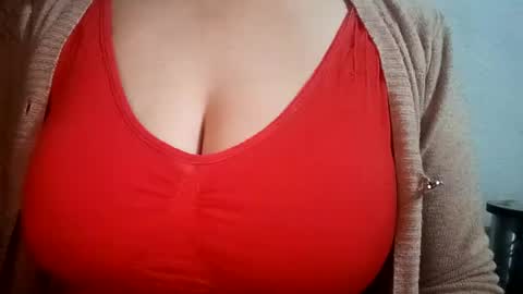 Snapshot of lovely_sweet_girl chatting on February 3, 2025, 3:31 am katrina follow me guys online show from February 3, 2025, 3:31 am