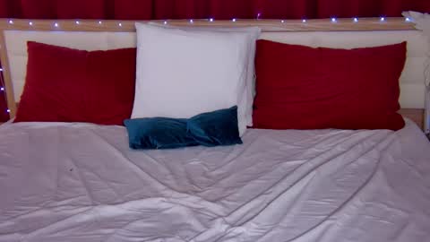 Caroline online show from November 8, 2025, 1:28 am